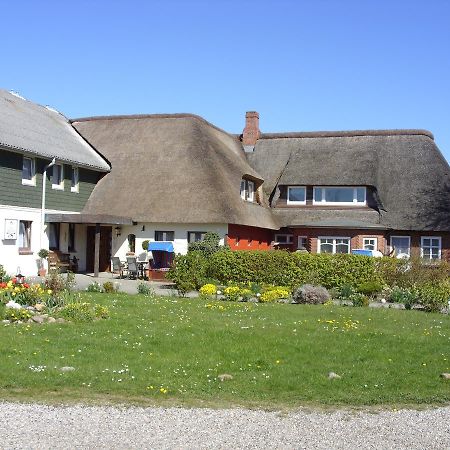 Hotel Garni Zur Post Utersum Exterior foto