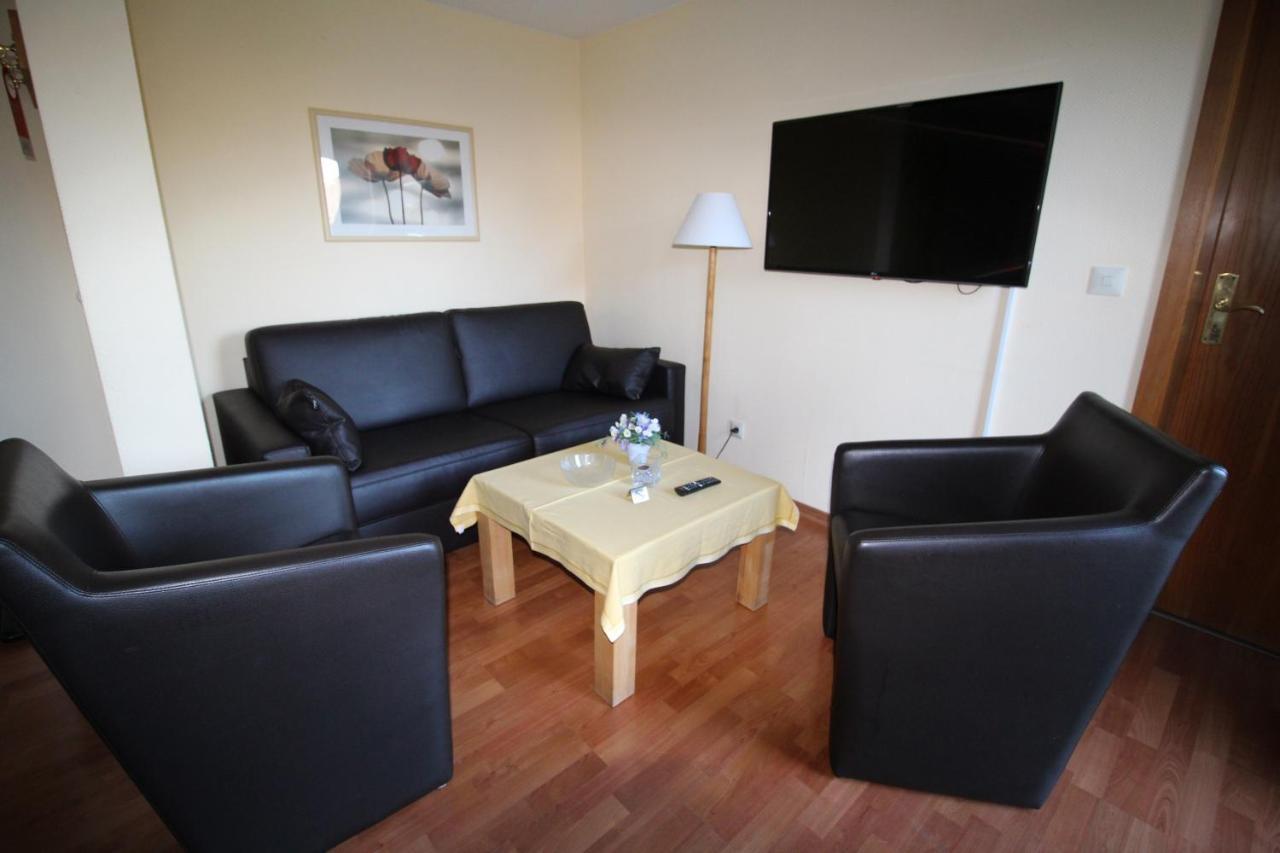 Hotel Garni Zur Post Utersum Exterior foto