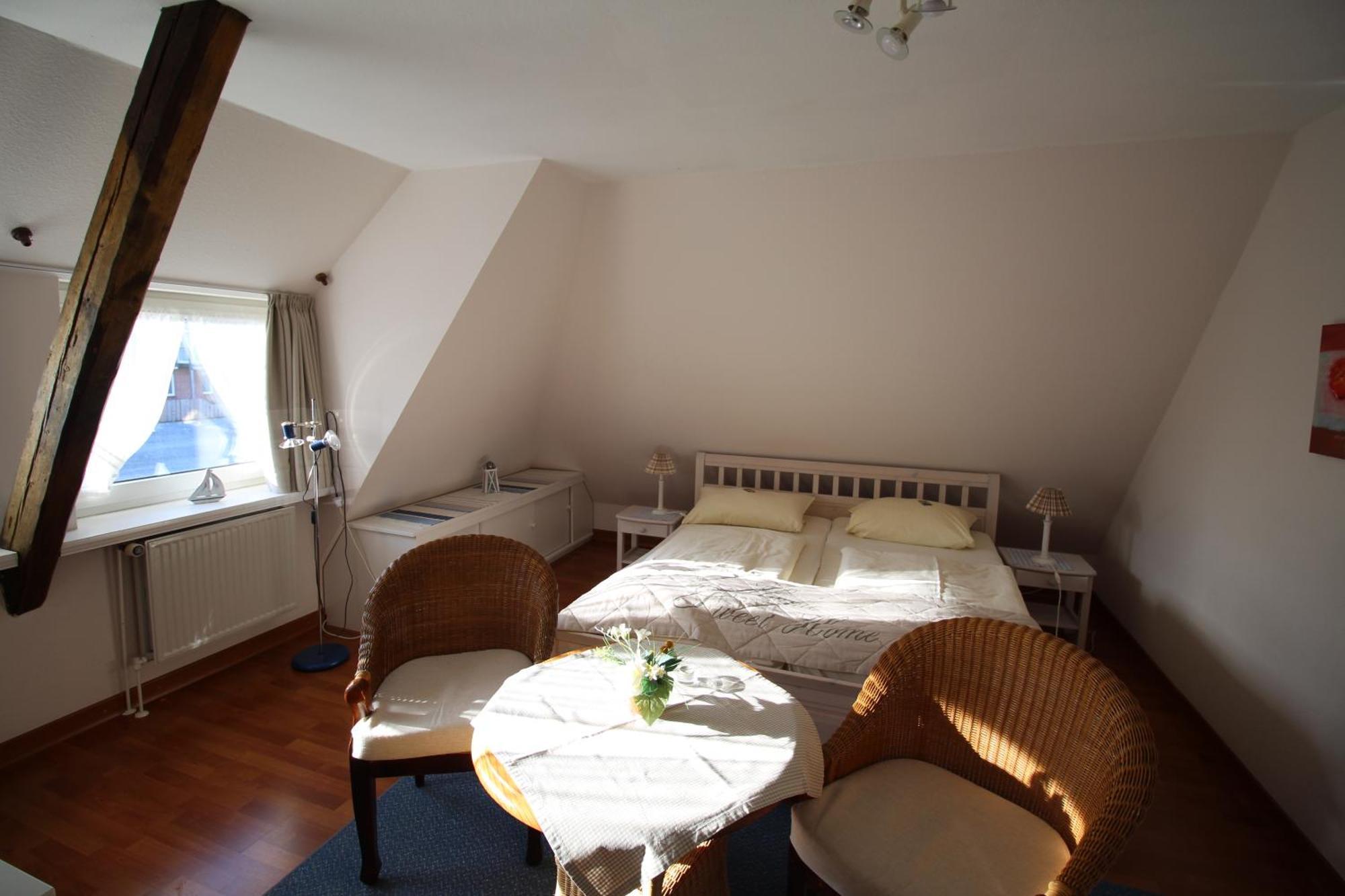 Hotel Garni Zur Post Utersum Exterior foto