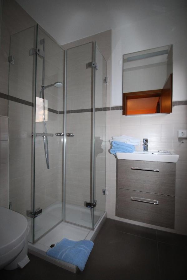 Hotel Garni Zur Post Utersum Exterior foto